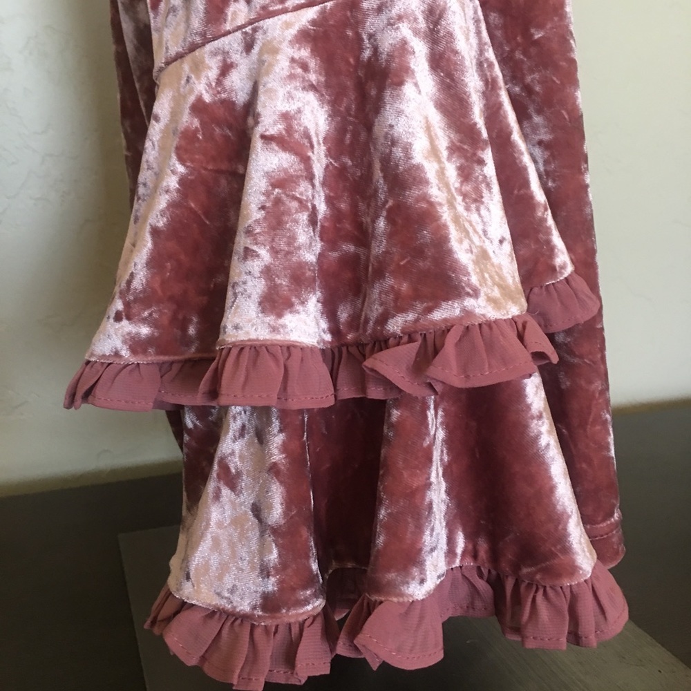 Crushed Velvet off the shoulder Top - Picture 4 of 4
